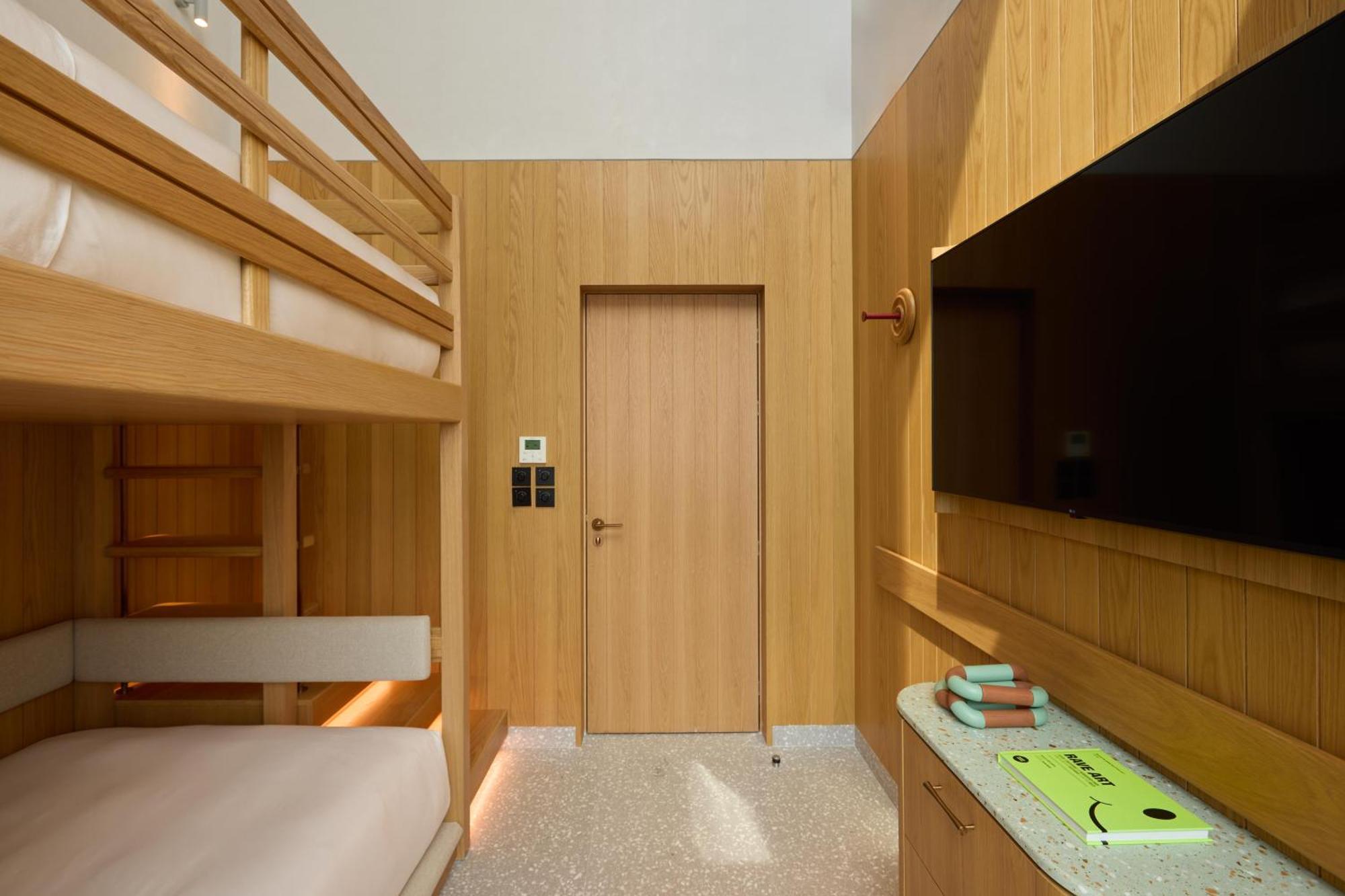 The Standard, Hotel