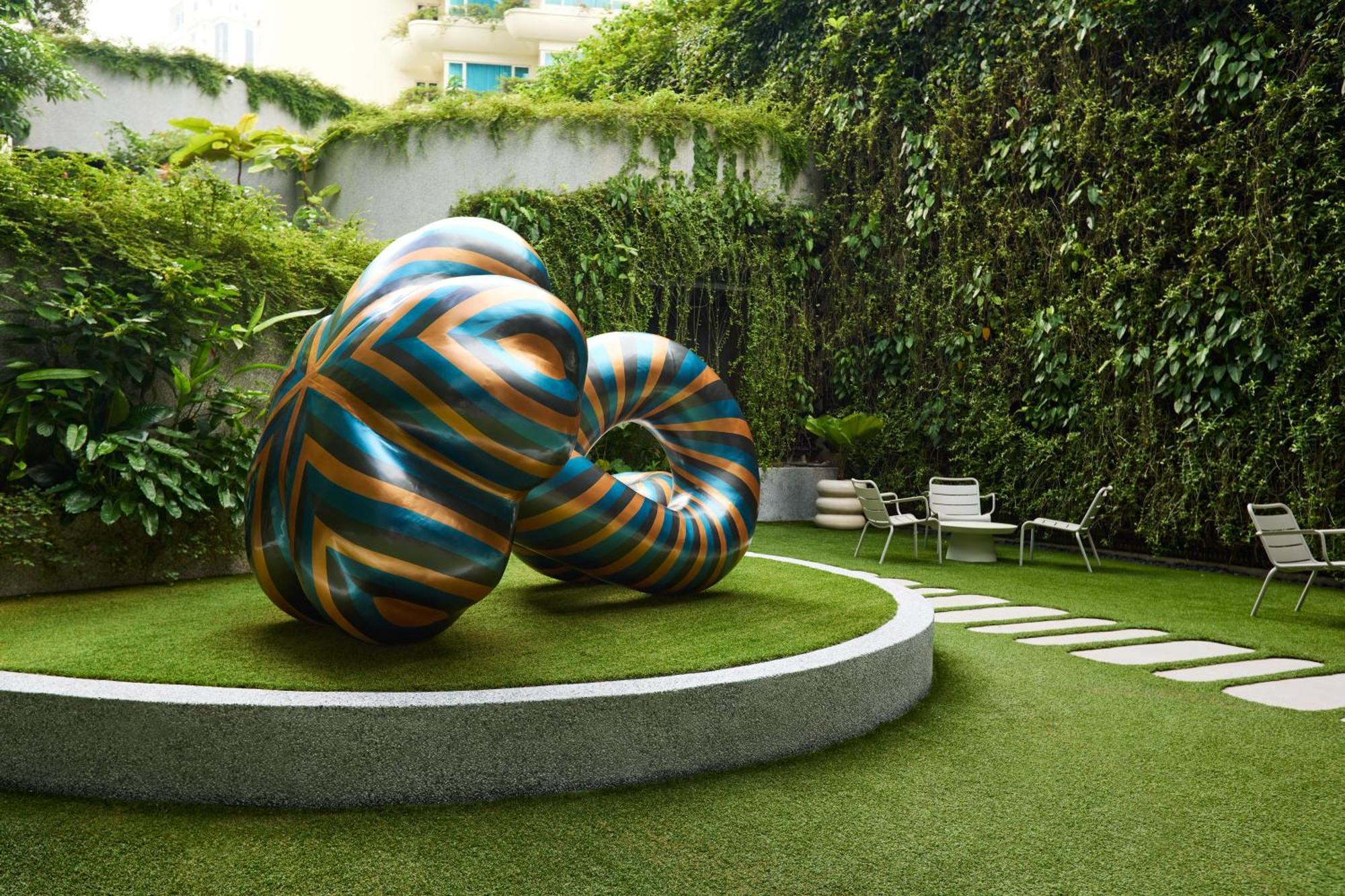 The Standard, 5* Singapore